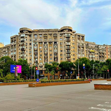 Apartment Palace Of Parliament Bucarest Esterno foto